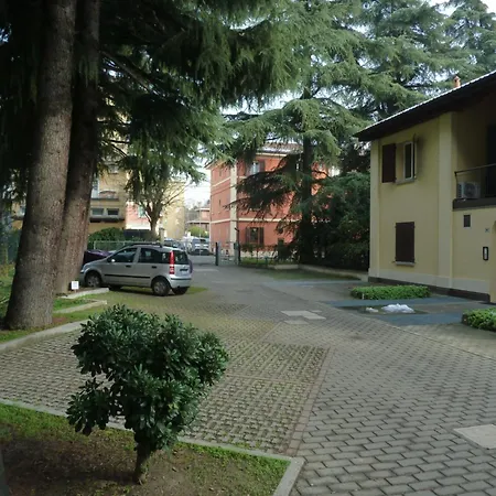 Il Giardinetto - Smart Working - Airport - Private Parking - Private Garden - Ducati - Philip Morris Apartman Bologna