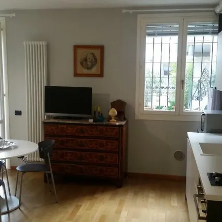 Apartment Il Giardinetto - Smart Working - Airport - Private Parking - Private Garden - Ducati - Philip Morris