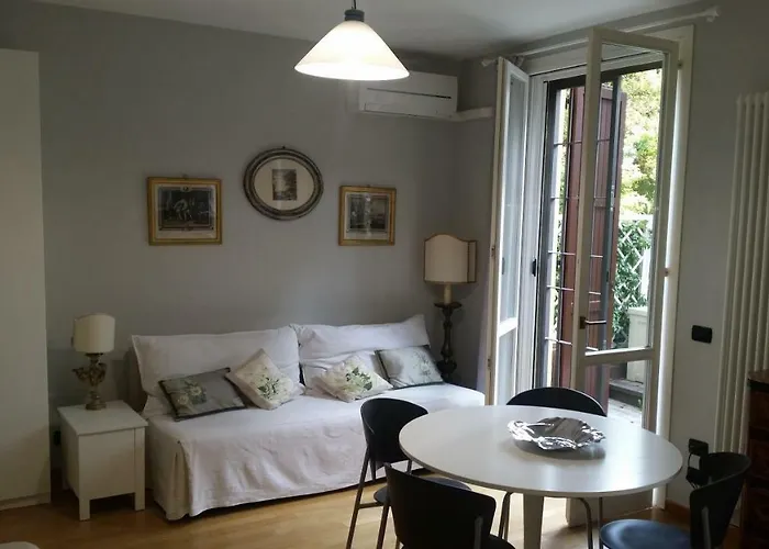 Apartman Il Giardinetto - Smart Working - Airport - Private Parking - Private Garden - Ducati - Philip Morris *