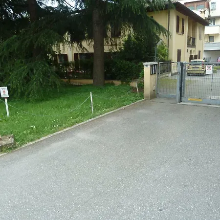 Il Giardinetto - Smart Working - Airport - Private Parking - Private Garden - Ducati - Philip Morris *