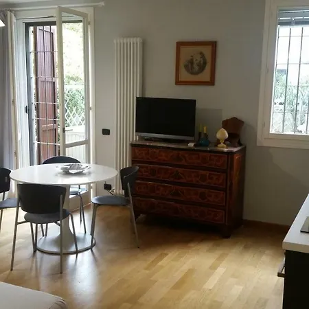 Il Giardinetto - Smart Working - Airport - Private Parking - Private Garden - Ducati - Philip Morris Boloňa