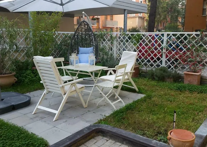 Il Giardinetto - Smart Working - Airport - Private Parking - Private Garden - Ducati - Philip Morris Apartmán *